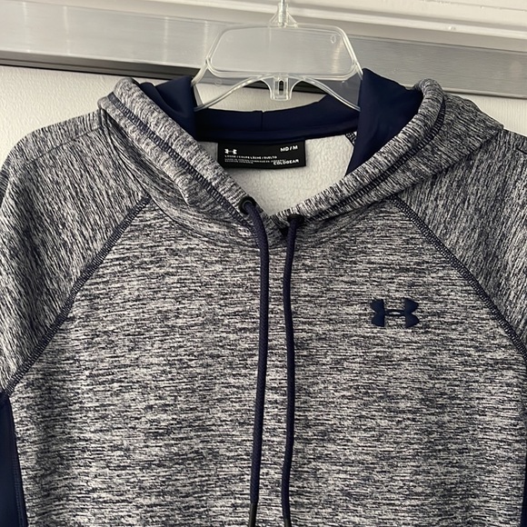 Under Armour Top Size M - Picture 2 of 8